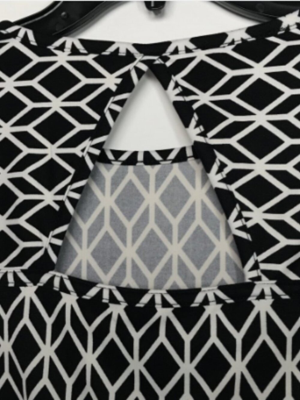 Women's L/S Top | Black/White Geometric & Side Tie - Picture 3 of 8